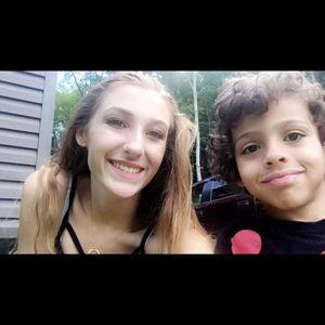 Meet your Posher, Amara